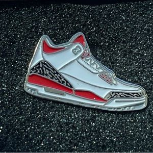 Jordan 3 lapel pin